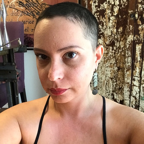 Meet your Posher, Amber - Picture 3 of 8